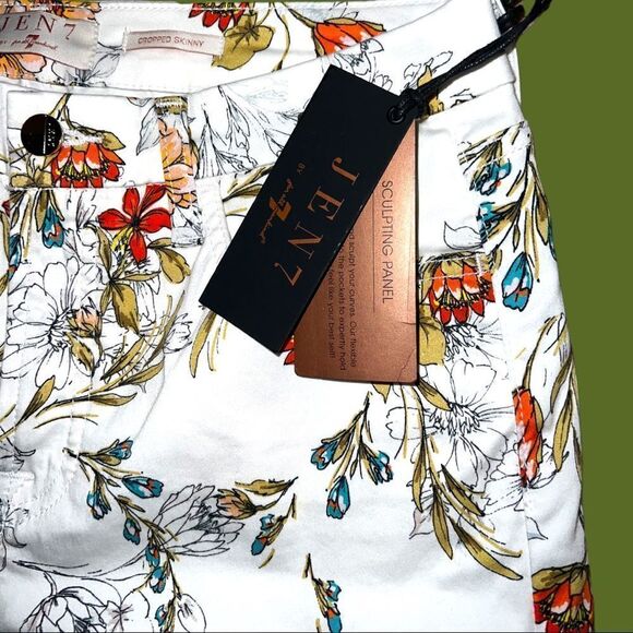 Jen7 by 7 for all mankind! White quality pants with pretty floral design… - Picture 5 of 11